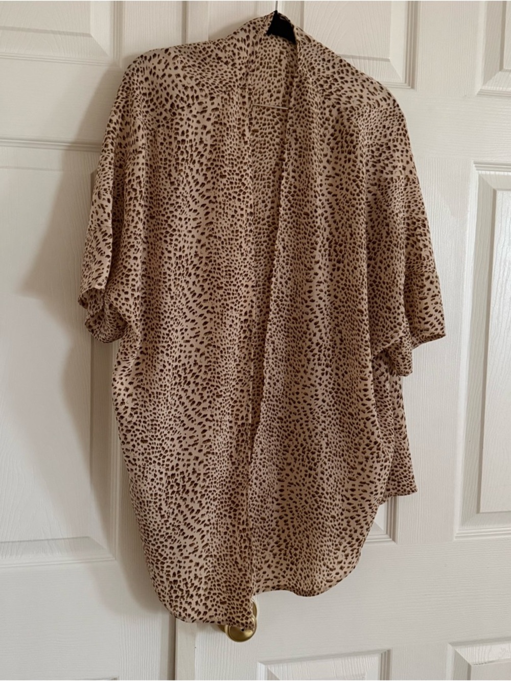 Listicle Leopard Print Kimono - Cream and Brown